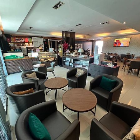 Hotel De Leon Lahad Datu Εξωτερικό φωτογραφία