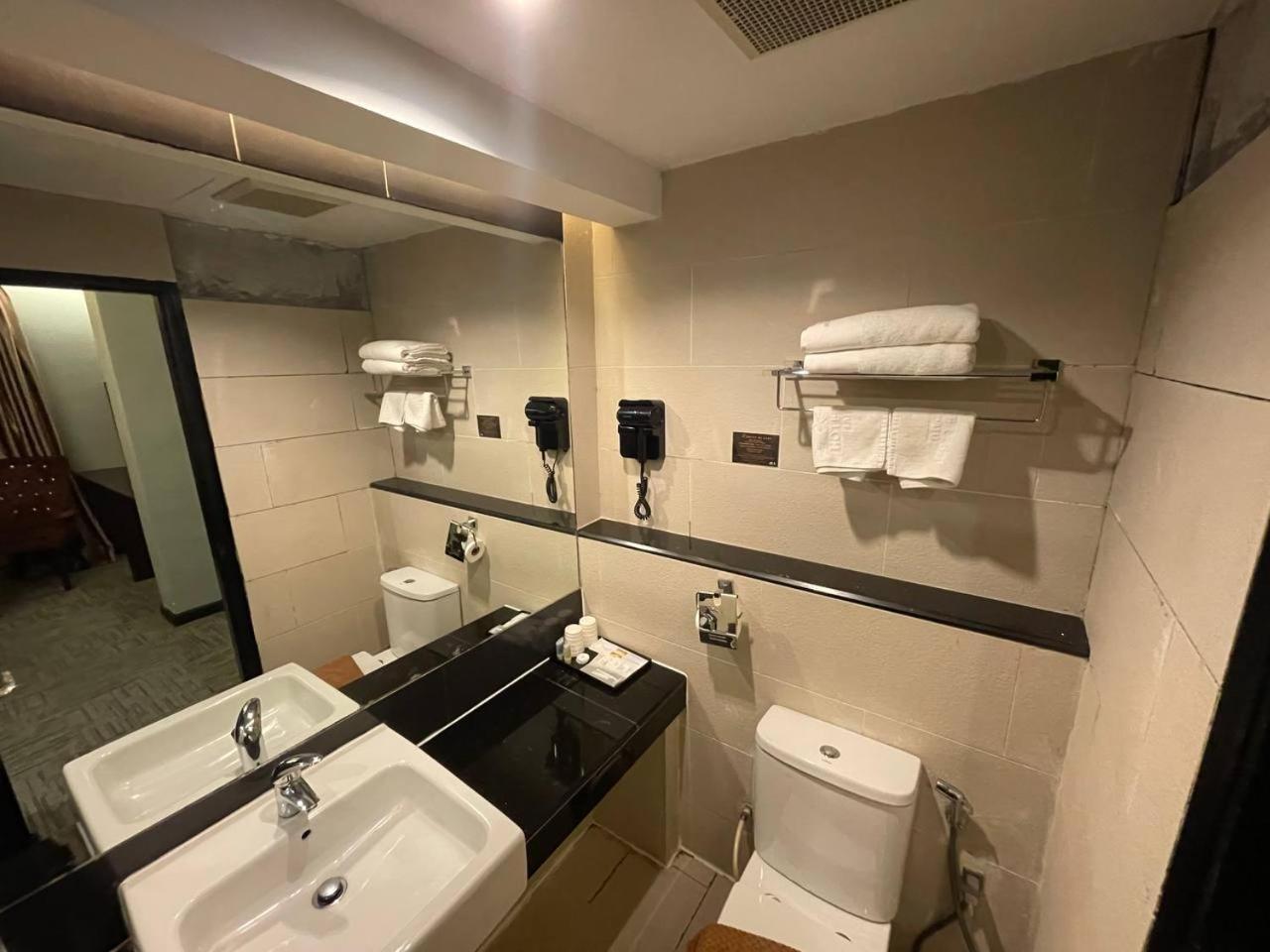 Hotel De Leon Lahad Datu Δωμάτιο φωτογραφία