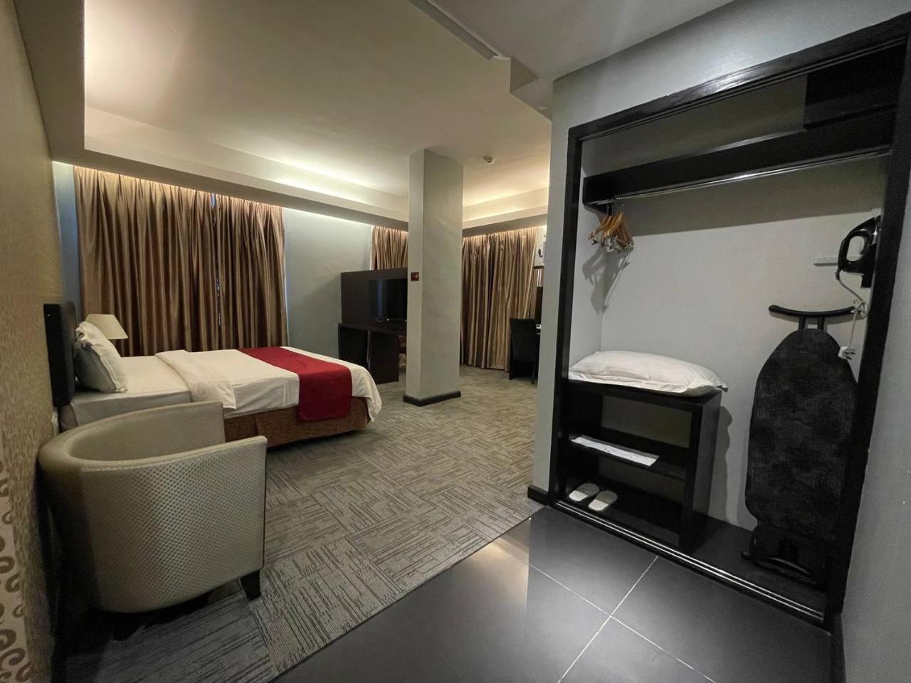 Hotel De Leon Lahad Datu Δωμάτιο φωτογραφία